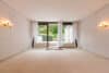 Großzügiges Grundstück am Wald – Wohnhaus mit viel Potenzial - Wohnzimmer
