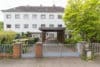 Großzügiges Grundstück am Wald – Wohnhaus mit viel Potenzial - Frontansicht