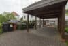 Großzügiges Grundstück am Wald – Wohnhaus mit viel Potenzial - Carport